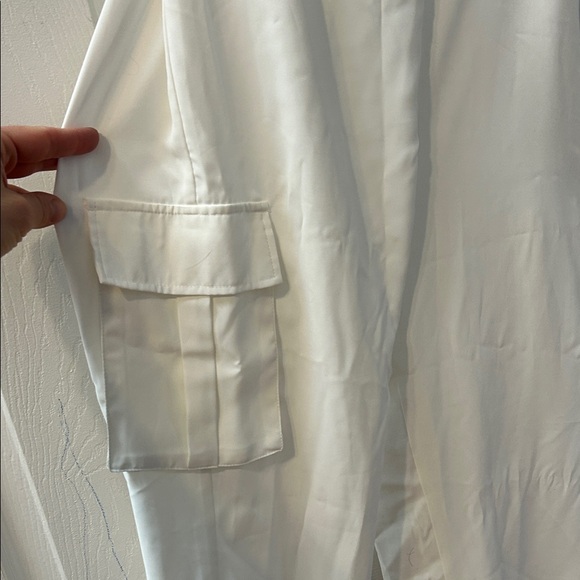 Superdown White Elastic Waist joggers - Picture 4 of 5